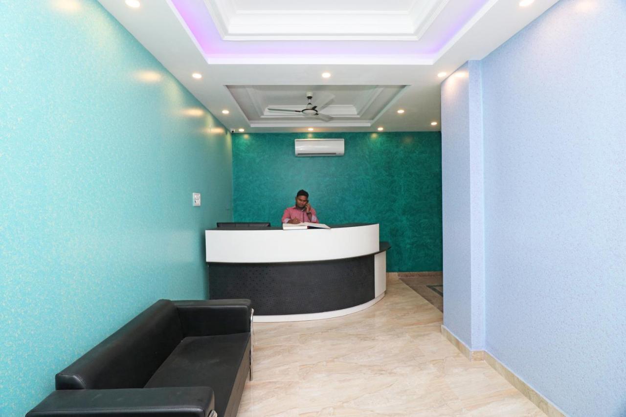 Oyo 25130 Hotel Royal Inn New Delhi Exterior photo